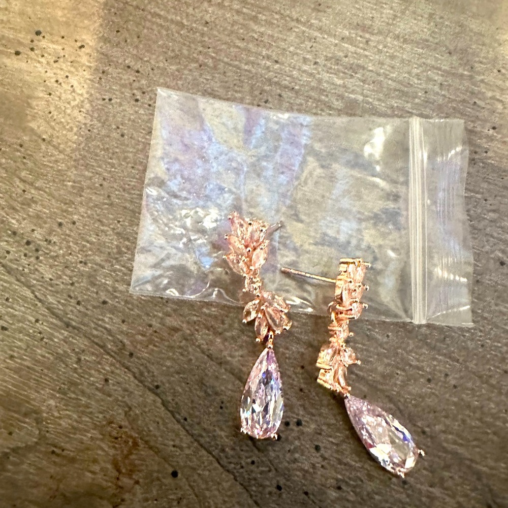 Rose gold drop earrings